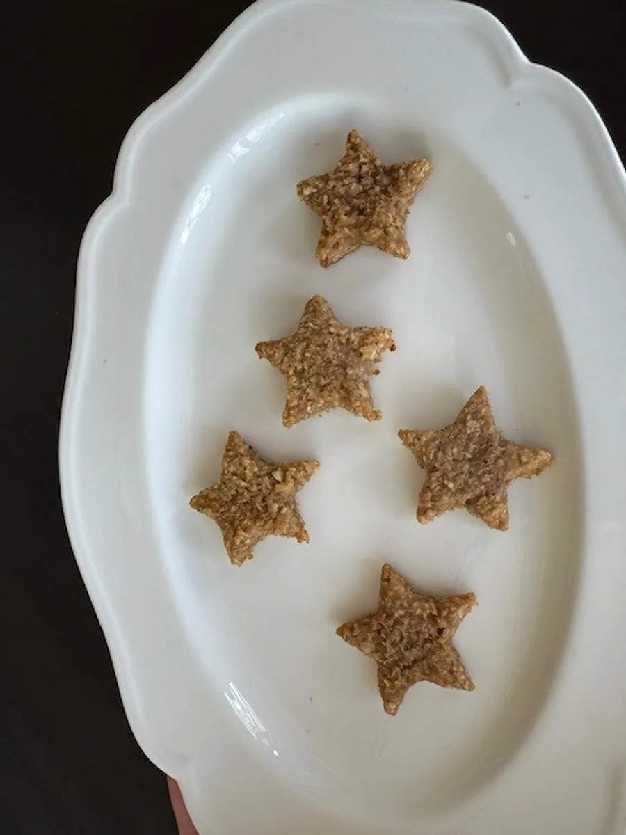 Thumbnail: Peanut Butter And Oat Star Shaped Treats